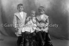 1920-Three-Children-780A